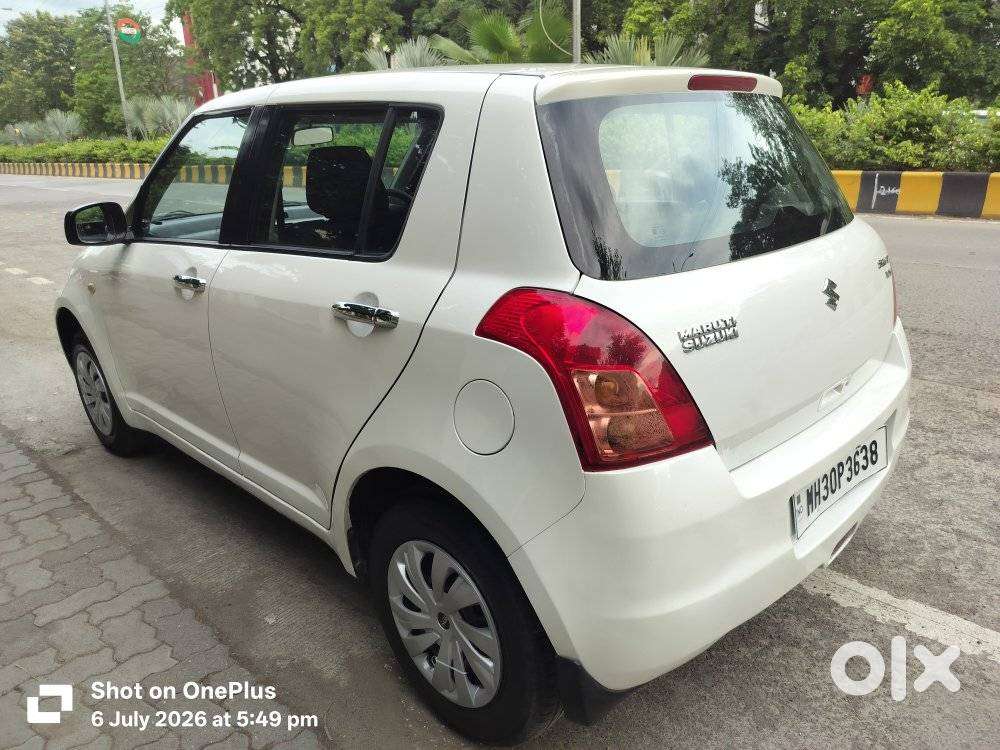 Maruti Suzuki Swift Vxi + Manual, 2010, Petrol