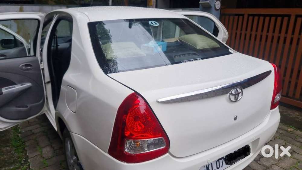 Toyota Etios V White Single Owner