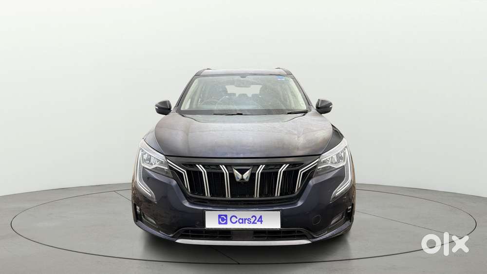 Mahindra Xuv700 2.0 Ax 5 Petrol Mt 7 Str, 2023, Petrol