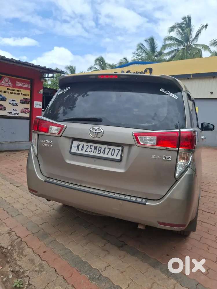 Toyota Innova Crysta 2016 Diesel Manual