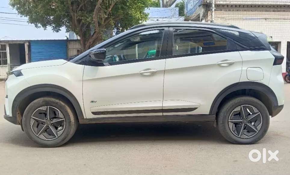 Tata Nexon Ev Xz Plus Lux, 2023, Electric