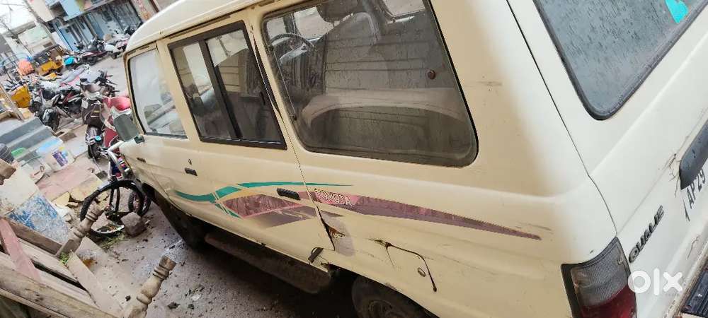 Toyota Qualis Fs F2 2001