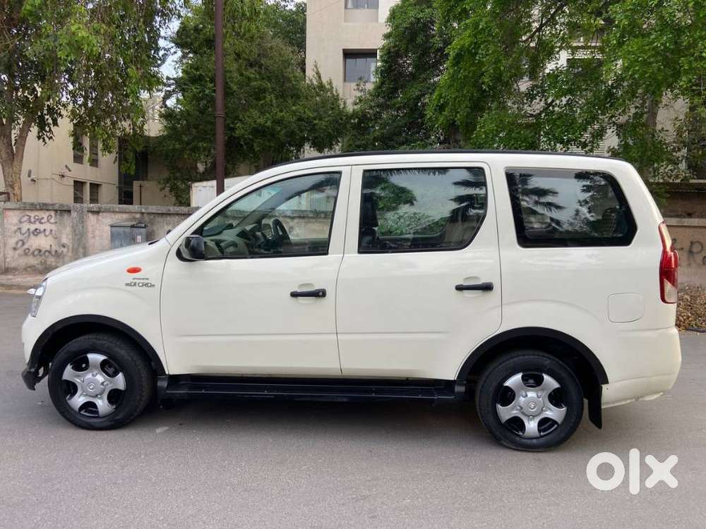 Mahindra Xylo D4, 2015