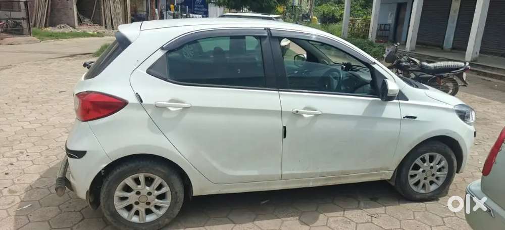 Tata Tiago Revotron 2018