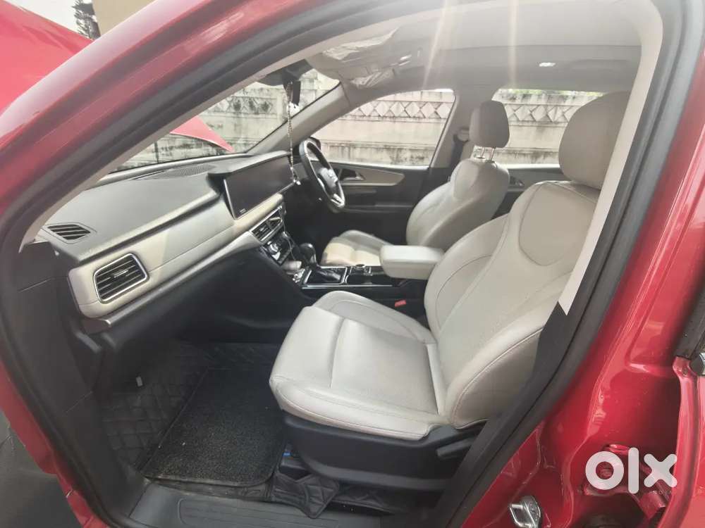 Mahindra Xuv700 2023 Petrol Excellent Condition