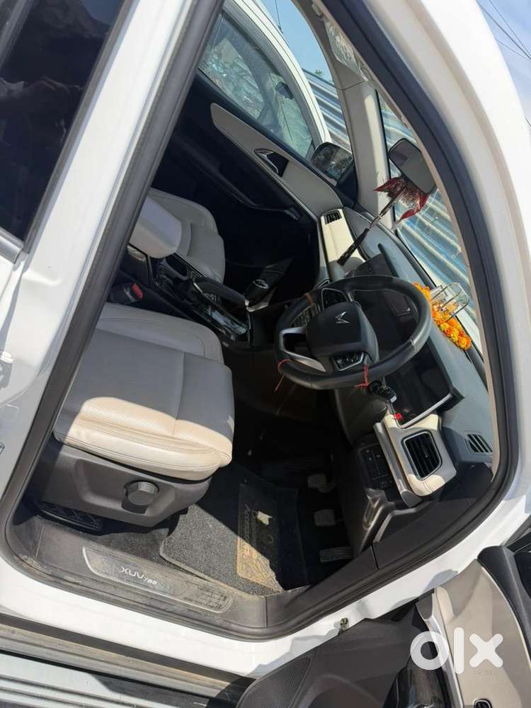 Mahindra Xuv700 2023 December Diesel 26800 Km Driven