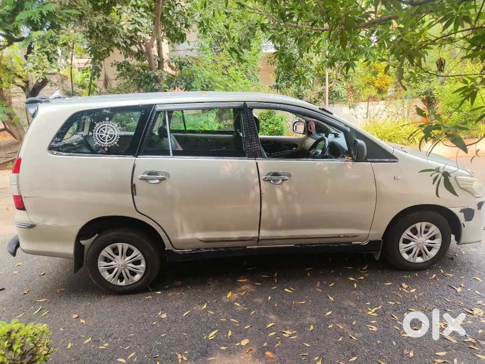 Toyota Innova 2.5 2015
