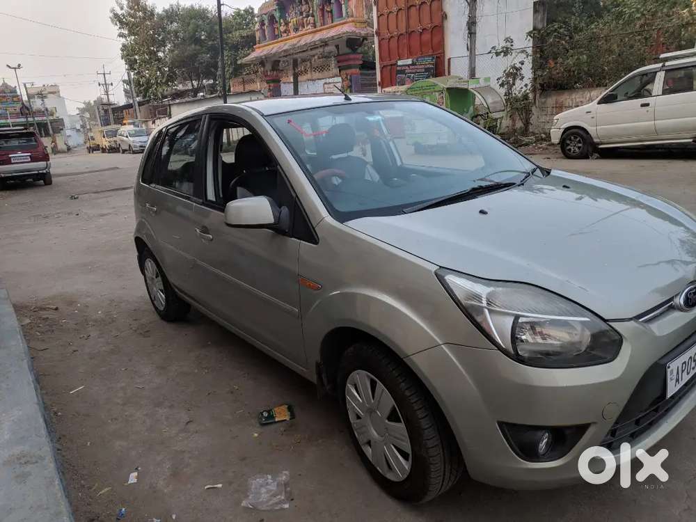 Ford Figo Petrol Zxi 2011