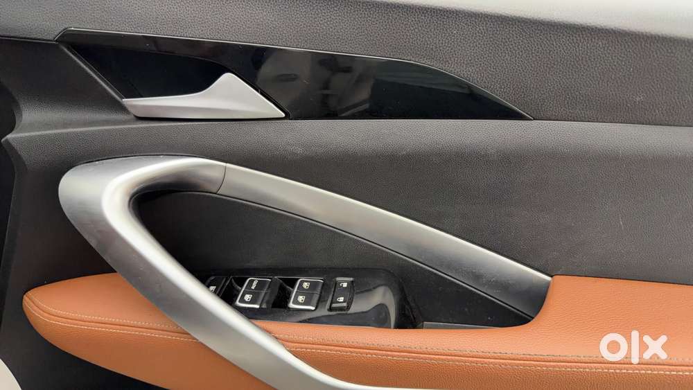 Mg Hector Plus 1.5 Hybrid Sharp Turbo 6 Str, 2021, Petrol