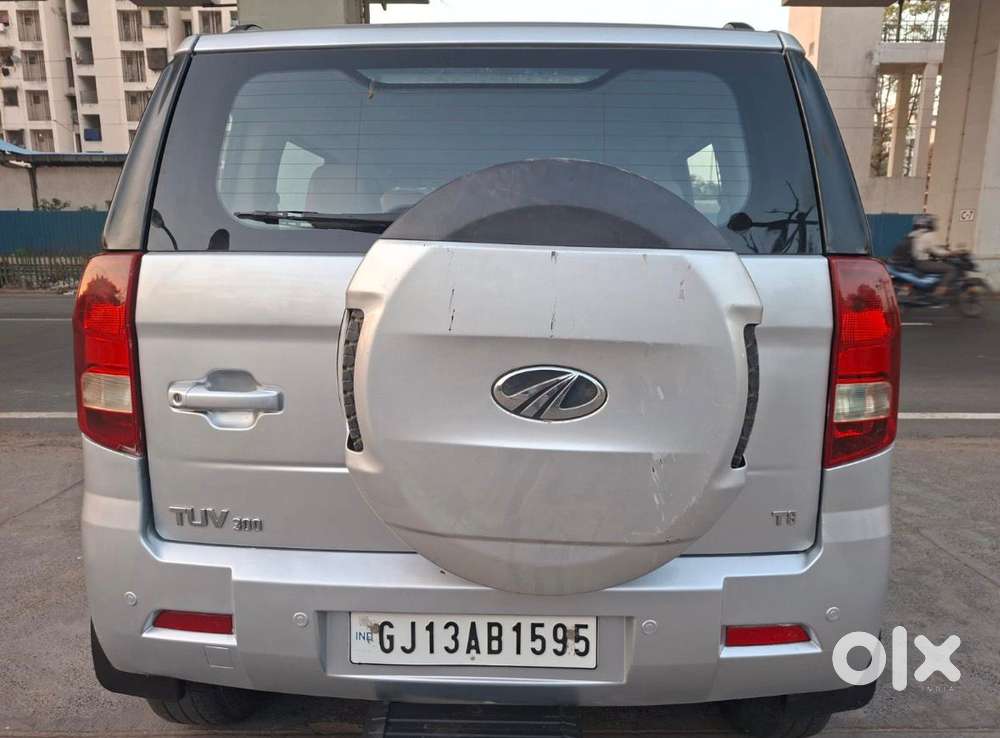 Mahindra Tuv 300 T10 Amt Dual Tone, 2016, Diesel