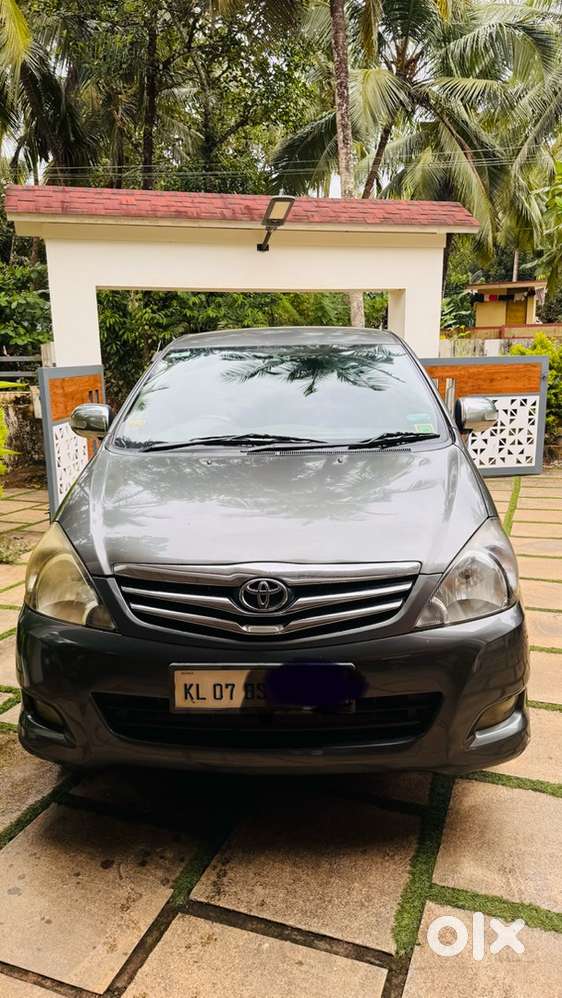 Toyota Innova Diesel 2011