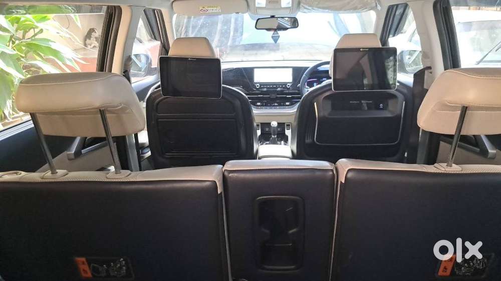 Kia Carens Luxury Fully Loaded Petrol Well Maintained