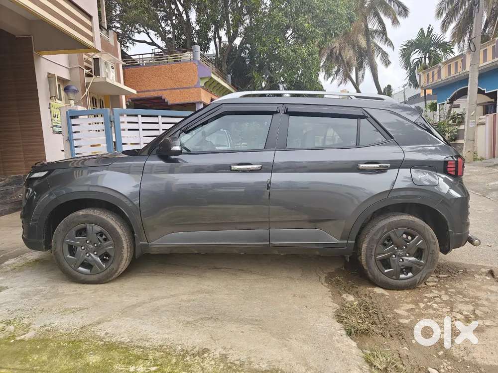 Hyundai Venue 1.2 Petrol Manual 2025