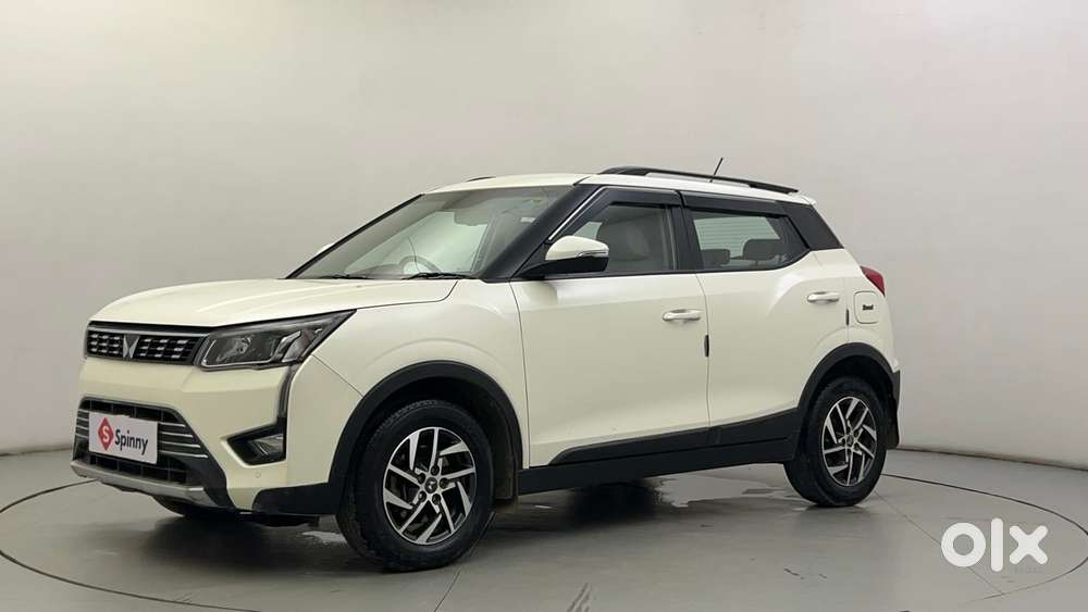 Mahindra Xuv300 W8 (o) 1.5 Diesel Amt, 2023, Diesel