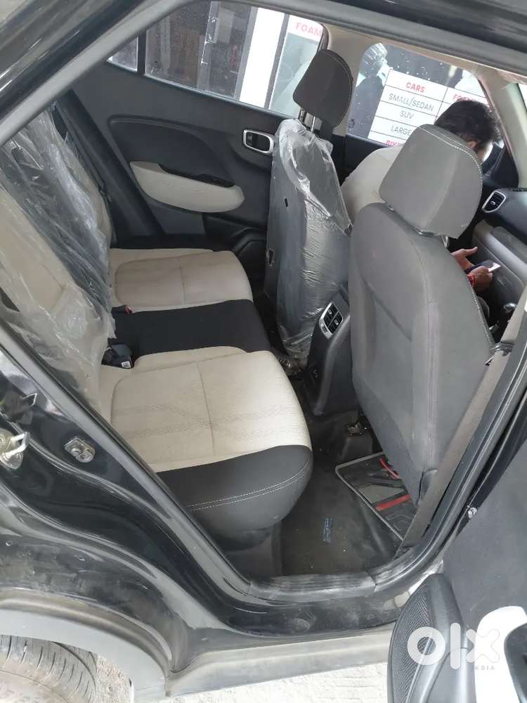 Hyundai Venue 2024 Petrol Well Maintained