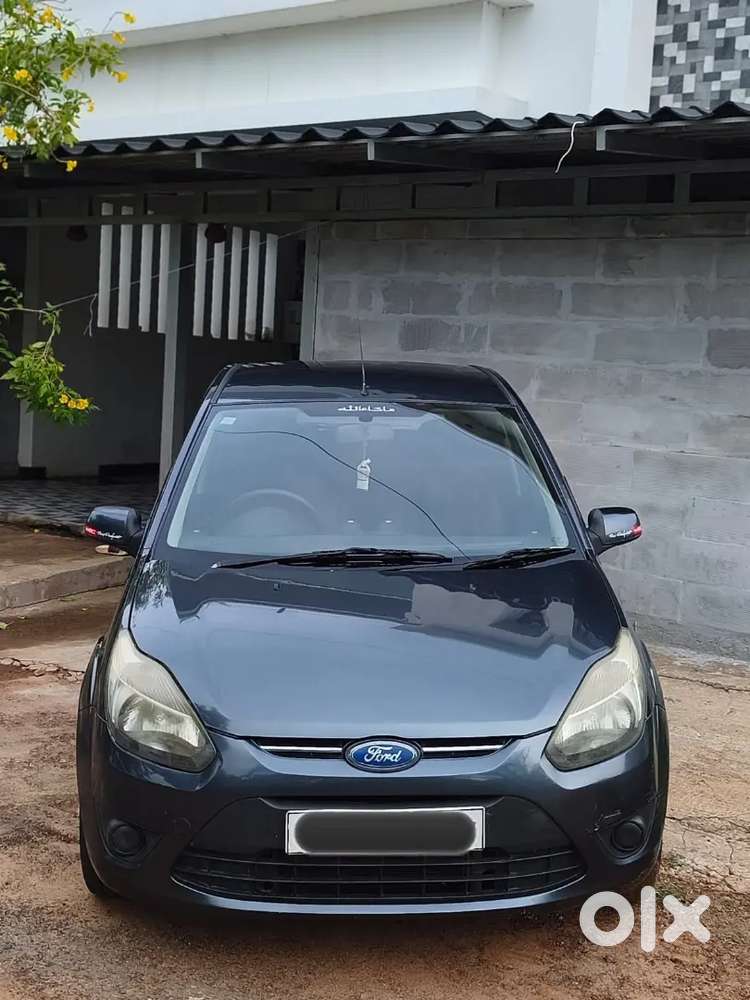 Ford Figo Petrol Zxi 2011