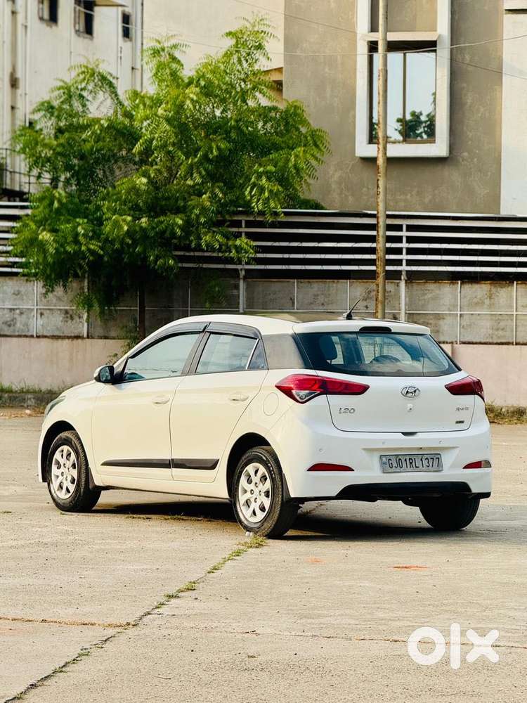 Hyundai I20 Sportz 1.4 Crdi 6 Speed Bs-iv, 2015, Diesel