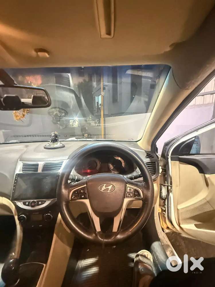 Hyundai Verna 2012 Diesel Manual