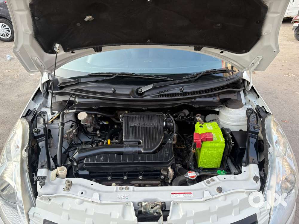 Maruti Suzuki Swift Vxi + Manual, 2016, Petrol
