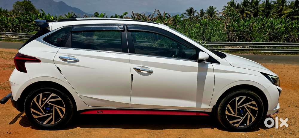 Hyundai I20 Asta (o) 1.2 Mt, 2023, Petrol