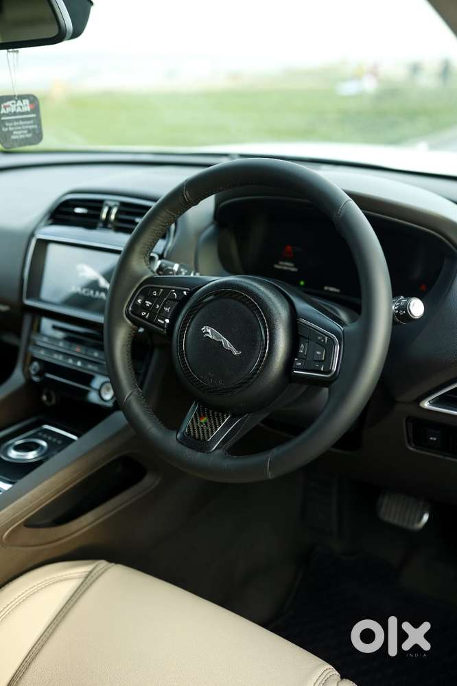 Jaguar F-pace Prestige 2.0 Petrol, 2017, Petrol