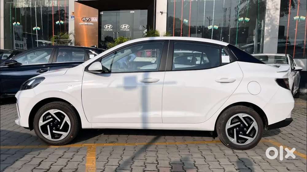 Hyundai Aura S CNG