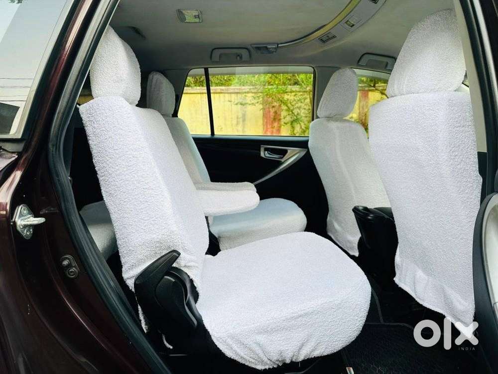 Toyota Innova Crysta 2.4 V, 2016, Diesel