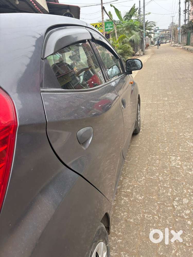 Hyundai Eon Petrol 80000 Km Driven