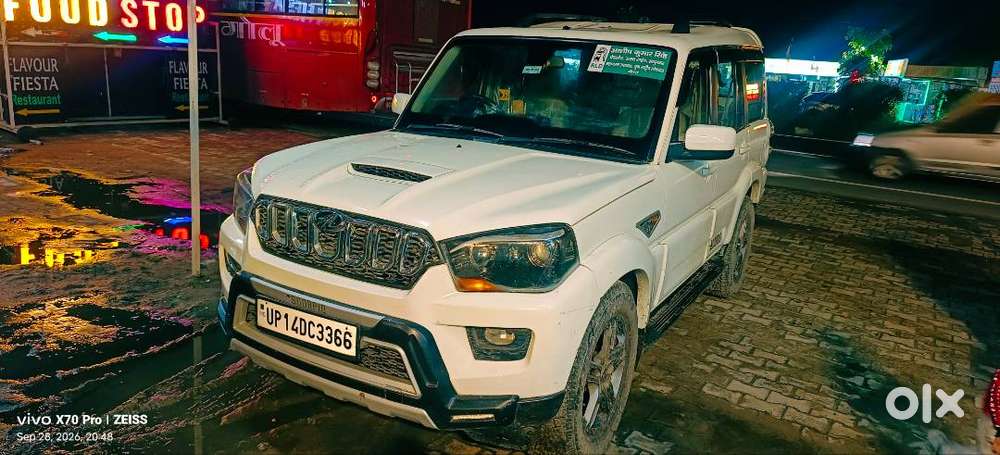 Mahindra Scorpio S10 2017