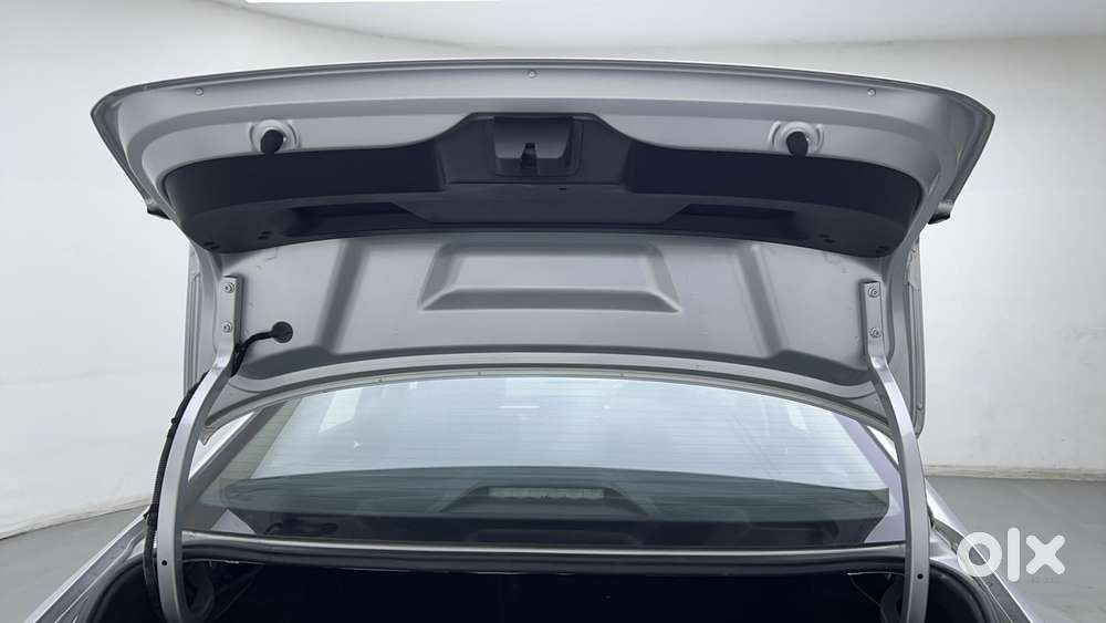 Skoda Slavia Ambition 1.0l Tsi Mt, 2023, Petrol