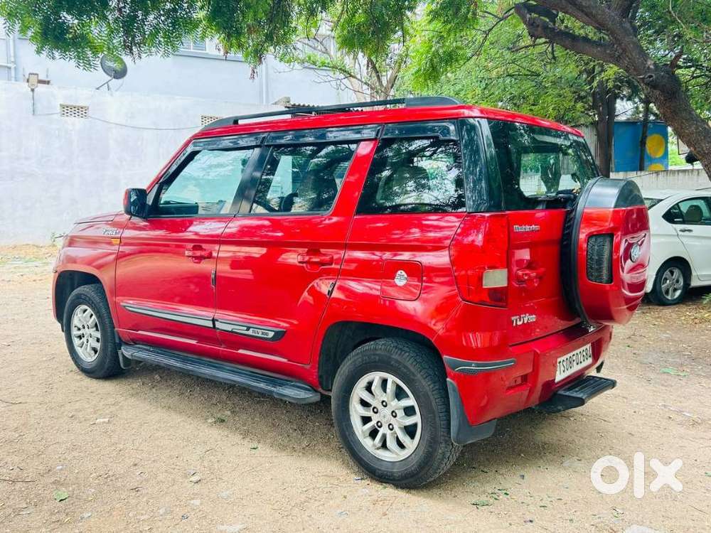 Mahindra Tuv 300 T10, 2017, Diesel