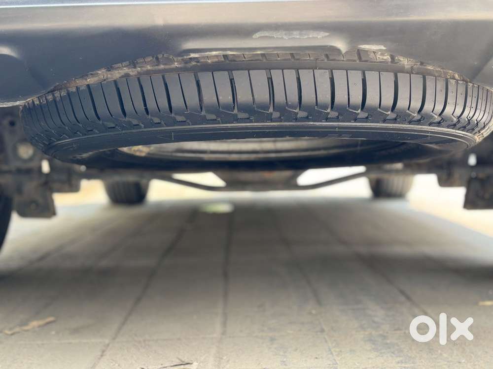 Mahindra Scorpio-n 2.0 Z2 Petrol Mt 7 Str, 2024, Petrol