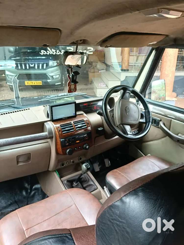 Bolero Slx 2wd 7 Seater Ac