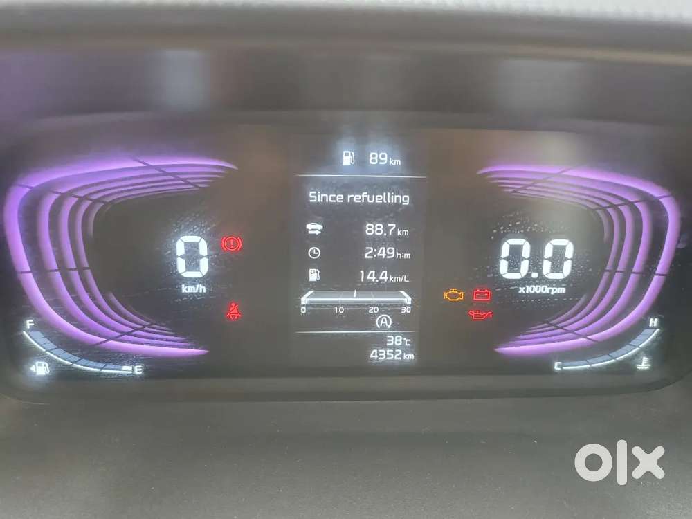 Kia Carens 2025 Petrol 4400 Km Driven