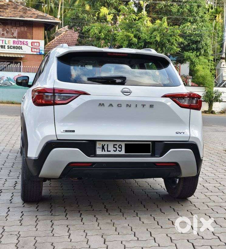 Nissan Magnite 1.0 Xv Turbo Cvt, 2022, Petrol