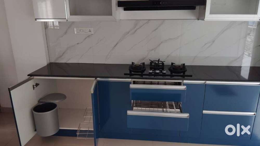 Kitchen cupboards with chimney-Flash sale