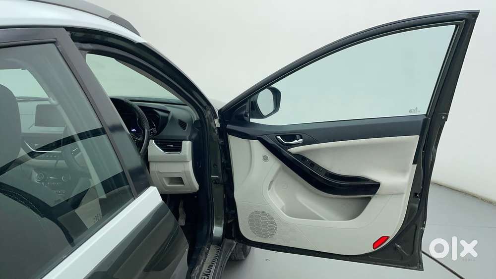 Tata Nexon 1.2 Revotron Xza Plus (o) Dual Tone, 2021, Petrol
