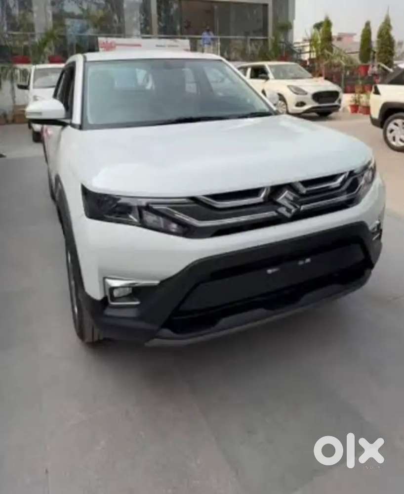 Maruti Brezza Lxi Base Model  2025