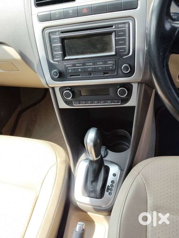 Volkswagen Vento 1.2 Tsi Highline At, 2016, Petrol