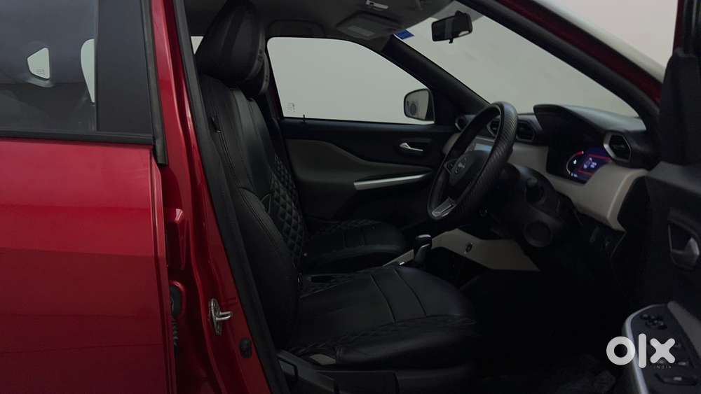 Nissan Magnite 1.0 Xv Turbo Cvt, 2023, Petrol