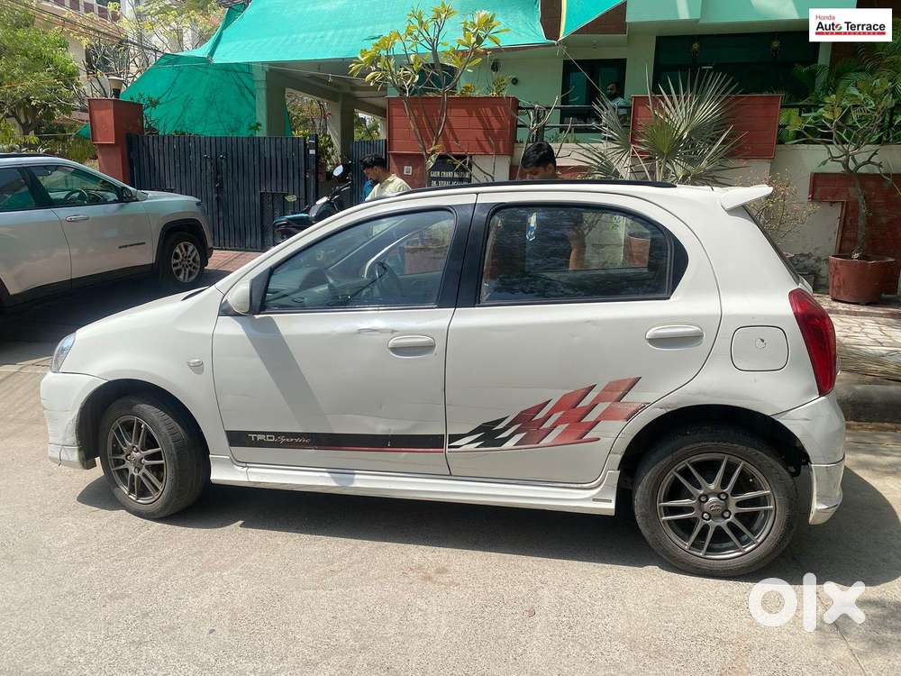 Toyota Etios Liva 2013-2014 G, 2012, Petrol