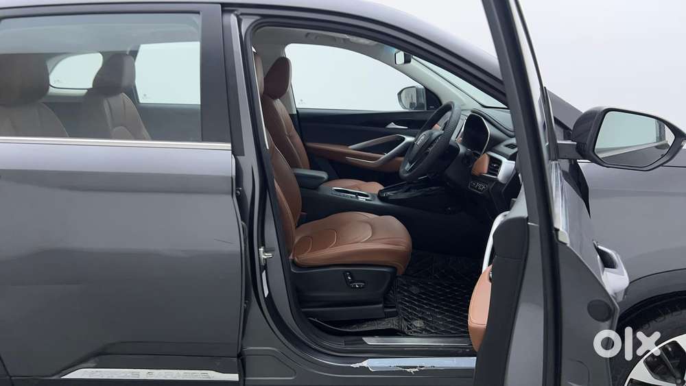 Mg Hector Plus 1.5 Sharp Turbo Cvt 6 Str, 2022, Petrol