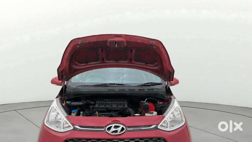 Hyundai Grand I10 At Sportz, 2017, Petrol