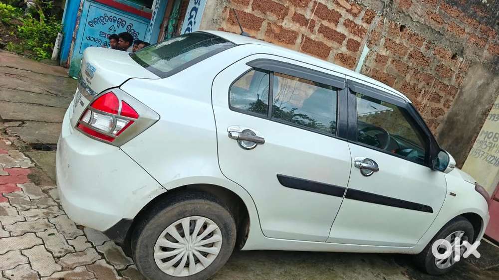 Maruti Suzuki Swift Dzire 2015