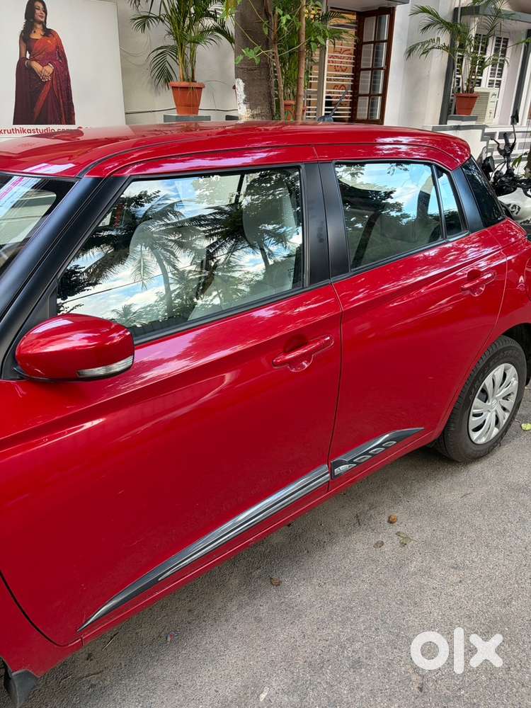 Maruti Suzuki Swift Vxi 2025