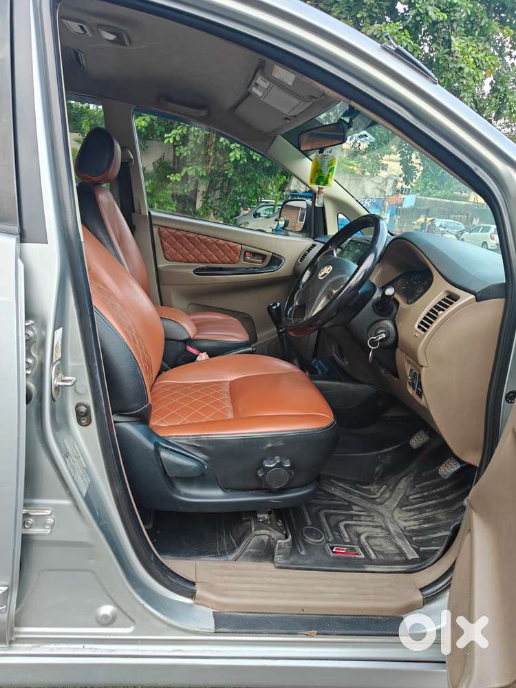 Toyota Innova 2.5 G (diesel) 8 Seater, 2016, Diesel