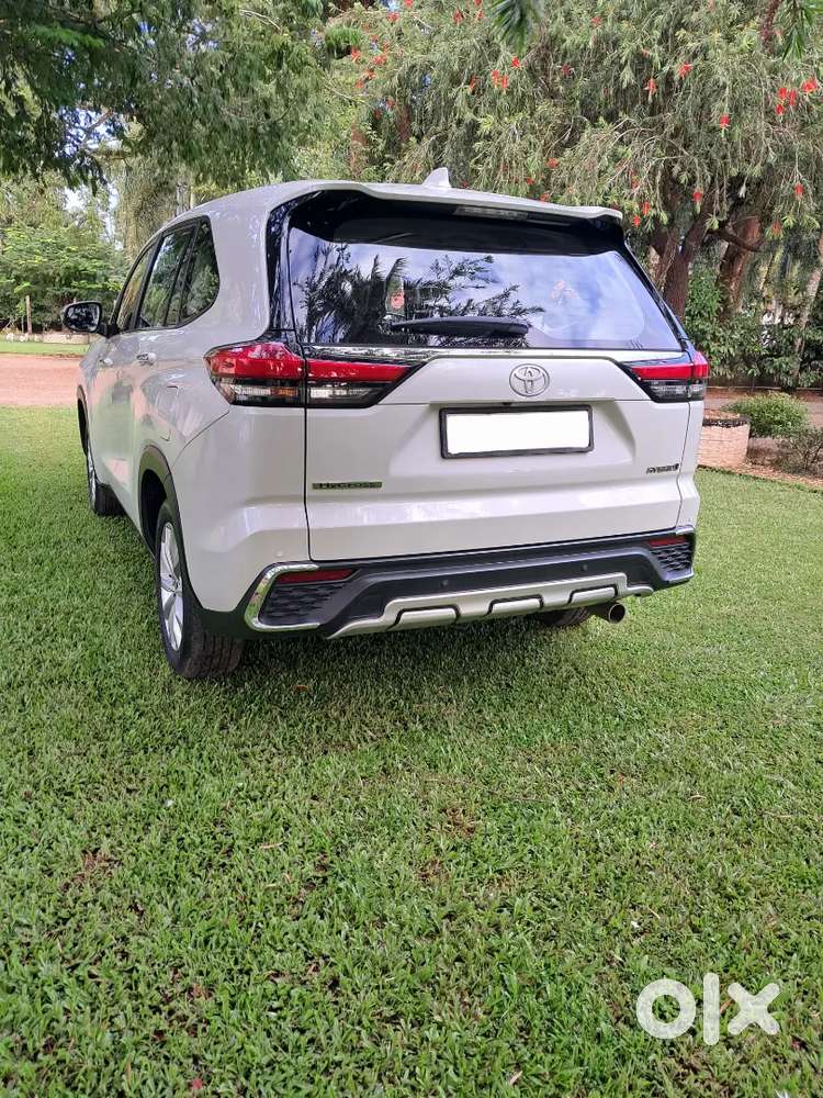 Toyota Innova Hycross Hybrid Vxo
