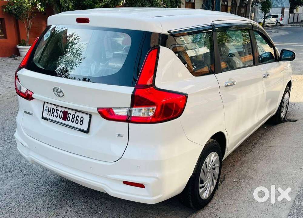 Toyota Rumion S Cng, 2024, Petrol
