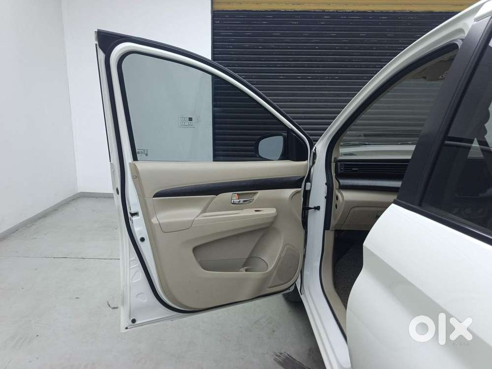 Maruti Suzuki Ertiga Vxi At, 2024, Petrol