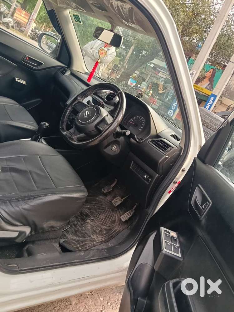 Maruti Suzuki Swift Lxi Optional-o, 2018, Cng & Hybrids